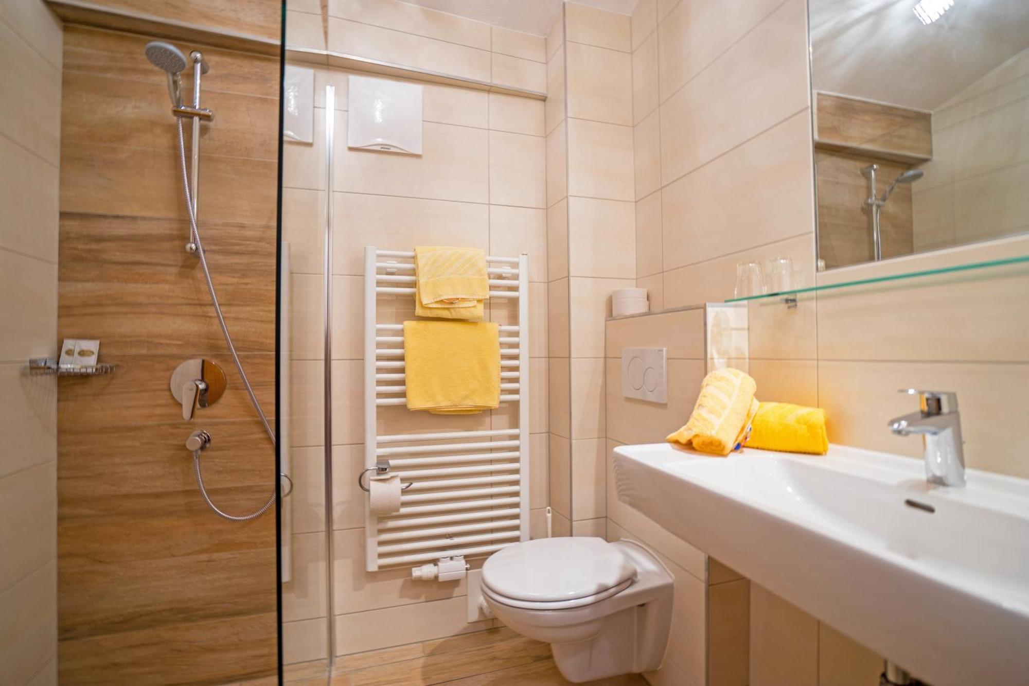 Haus Stampfer Hotel Weissensee Bilik gambar
