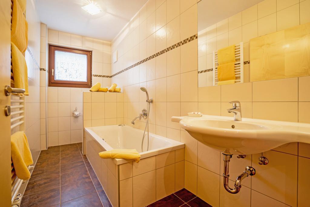 Haus Stampfer Hotel Weissensee Bilik gambar